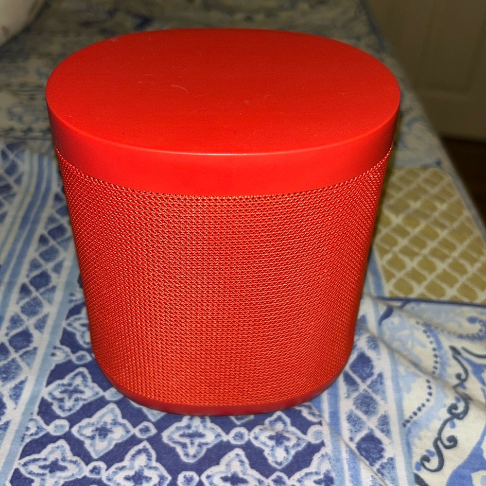 Red Bluetooth Speaker